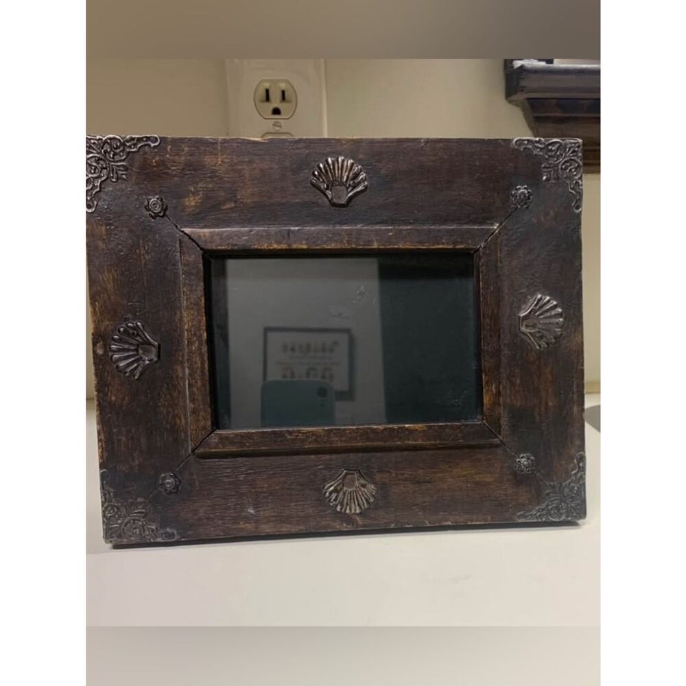 Antique Wooden Shell Picture Frame 10x8